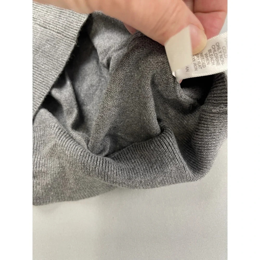 Banana Republic‎ Men's Gray V-Neck Sweater Size M Silk Cotton Cashmere Blend